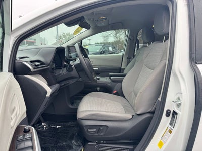2023 Toyota Sienna LE 8 Passenger