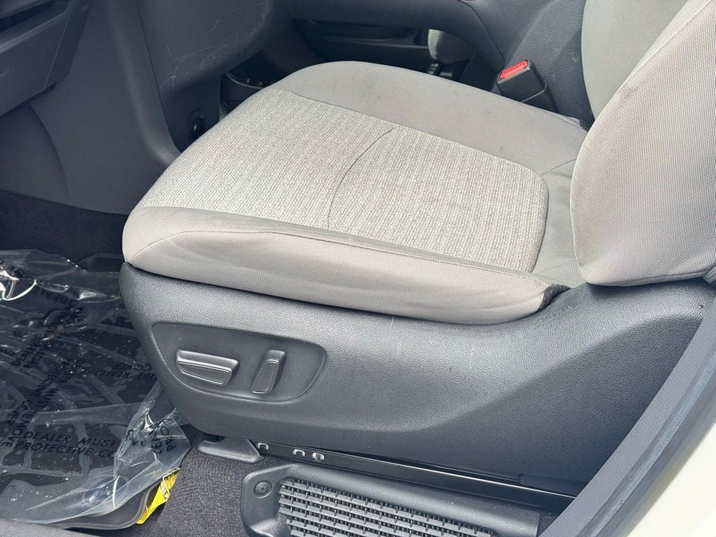 2023 Toyota Sienna LE 8 Passenger