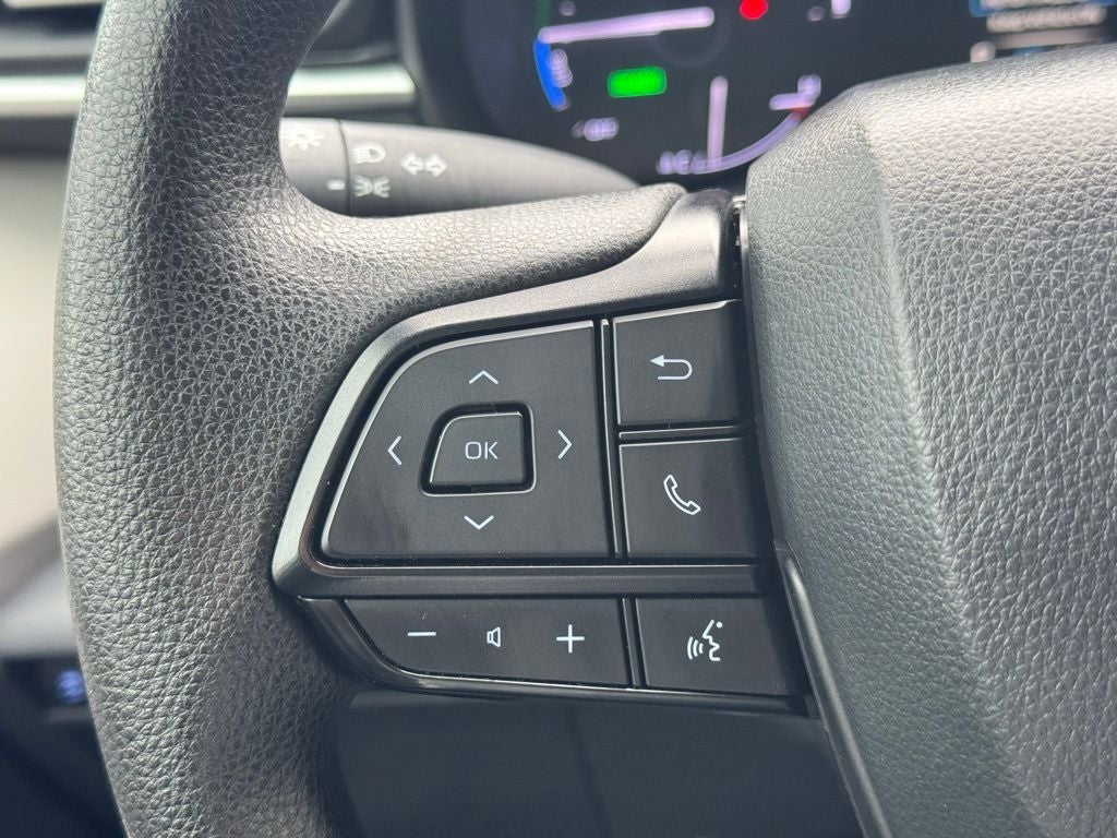 2023 Toyota Sienna LE 8 Passenger