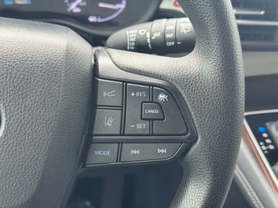 2023 Toyota Sienna LE 8 Passenger