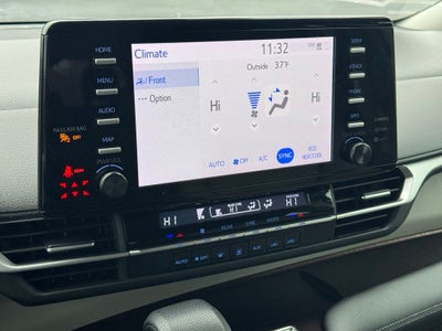 2023 Toyota Sienna LE 8 Passenger