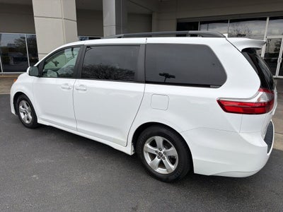 2020 Toyota Sienna LE 7 Passenger