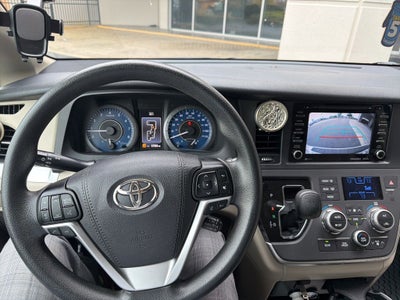 2020 Toyota Sienna LE 7 Passenger