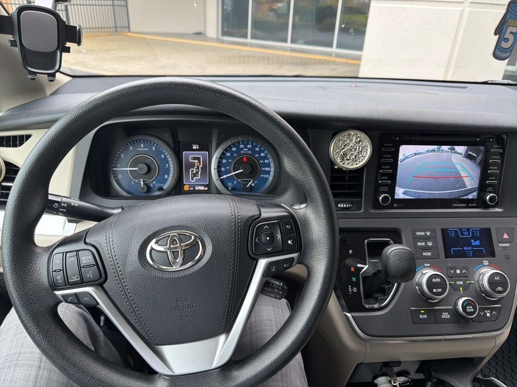 2020 Toyota Sienna LE 7 Passenger