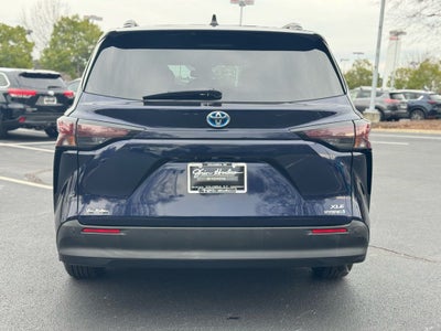 2023 Toyota Sienna XLE 7 Passenger
