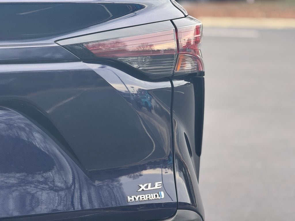 2023 Toyota Sienna XLE 8 Passenger