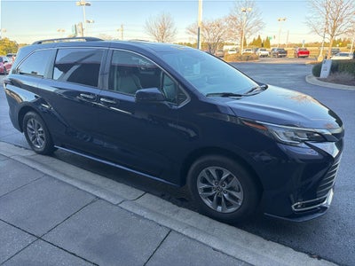 2023 Toyota Sienna XLE 7 Passenger