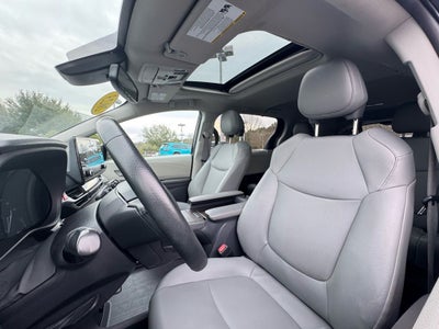 2023 Toyota Sienna XLE 8 Passenger