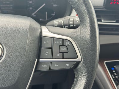 2023 Toyota Sienna XLE 8 Passenger