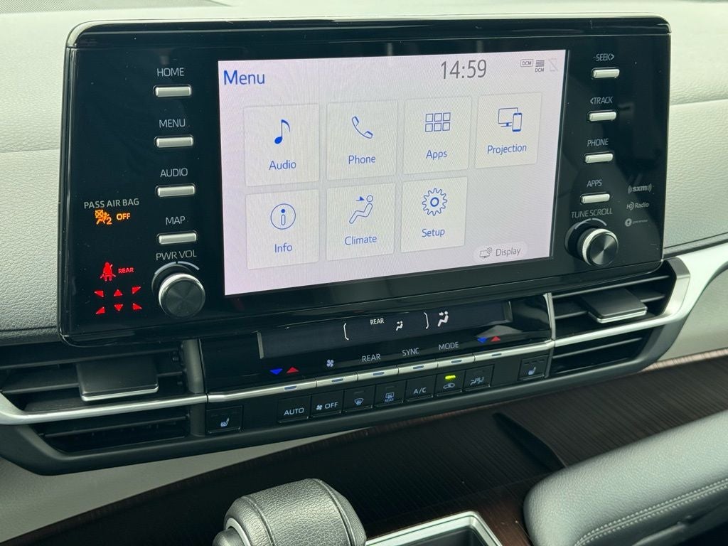 2023 Toyota Sienna XLE 8 Passenger