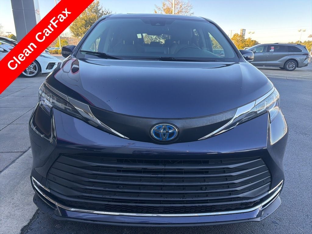 2023 Toyota Sienna XLE 7 Passenger