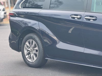 2023 Toyota Sienna XLE 7 Passenger