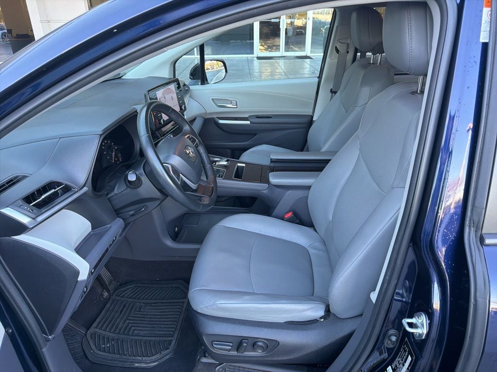 2023 Toyota Sienna XLE 7 Passenger