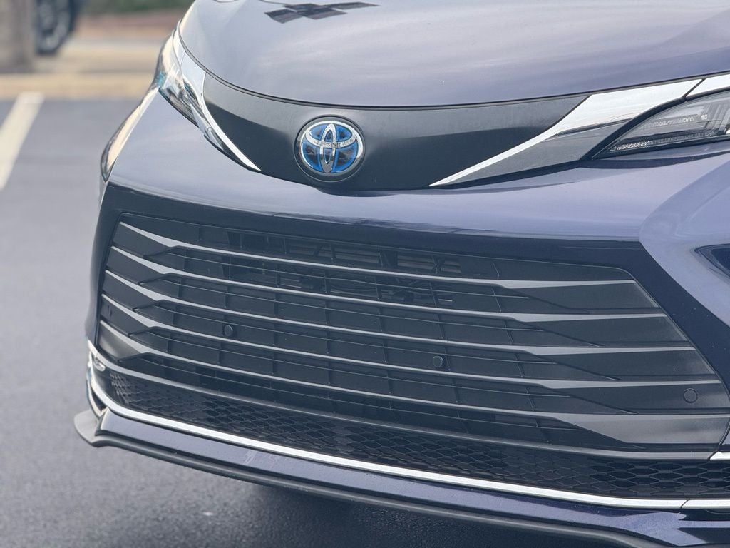 2023 Toyota Sienna XLE 7 Passenger