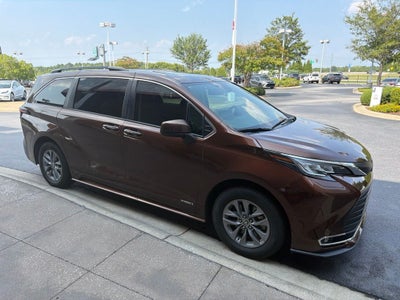 2021 Toyota Sienna XLE 7 Passenger