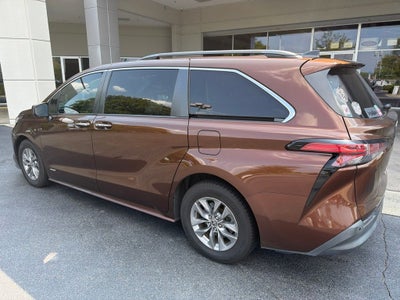 2021 Toyota Sienna XLE 7 Passenger