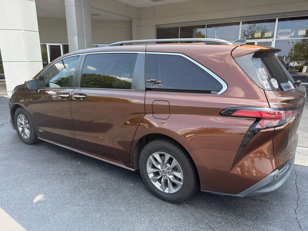 2021 Toyota Sienna XLE 7 Passenger