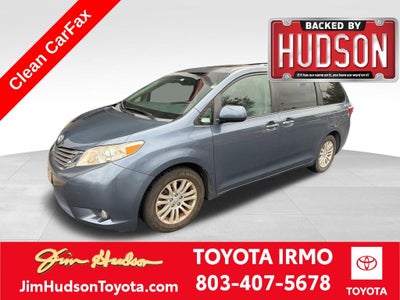 2017 Toyota Sienna XLE 8 Passenger