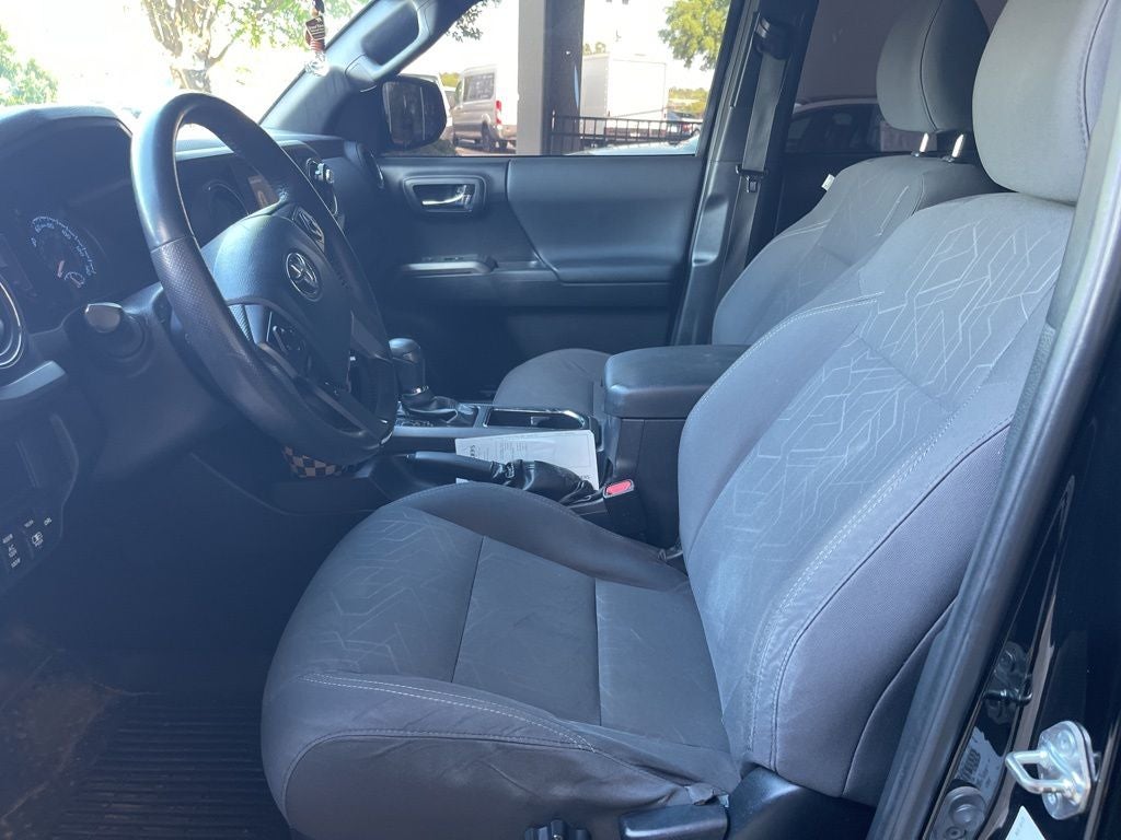 2017 Toyota Tacoma SR V6