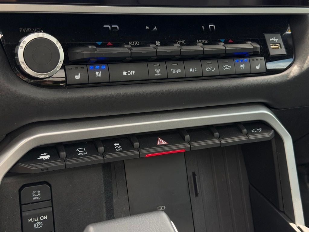 2025 Toyota Tundra Platinum