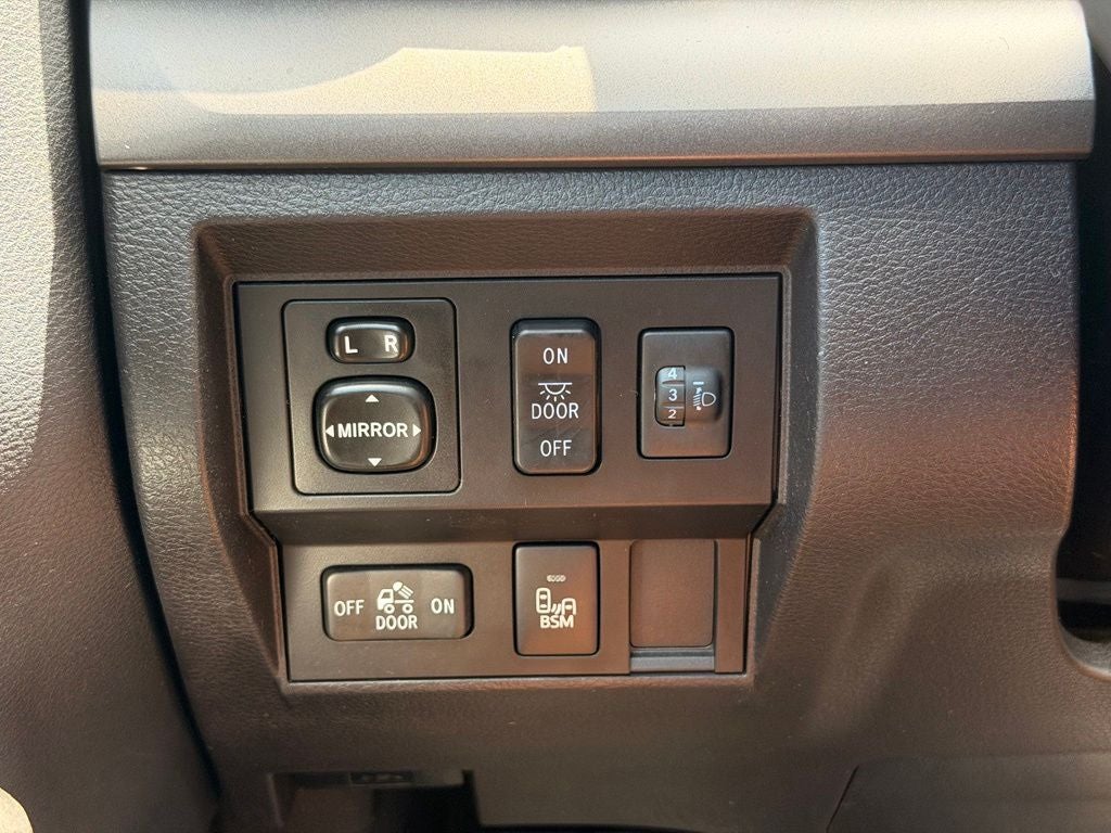 2016 Toyota Tundra SR5
