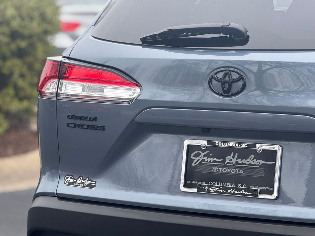 2025 Toyota Corolla Cross Hybrid SE
