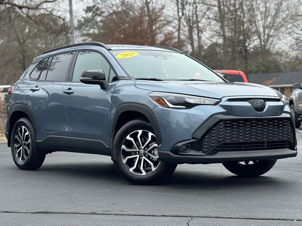 2025 Toyota Corolla Cross Hybrid SE