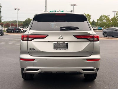 2024 Mitsubishi Outlander SE