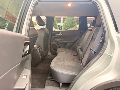 2024 Mitsubishi Outlander SE