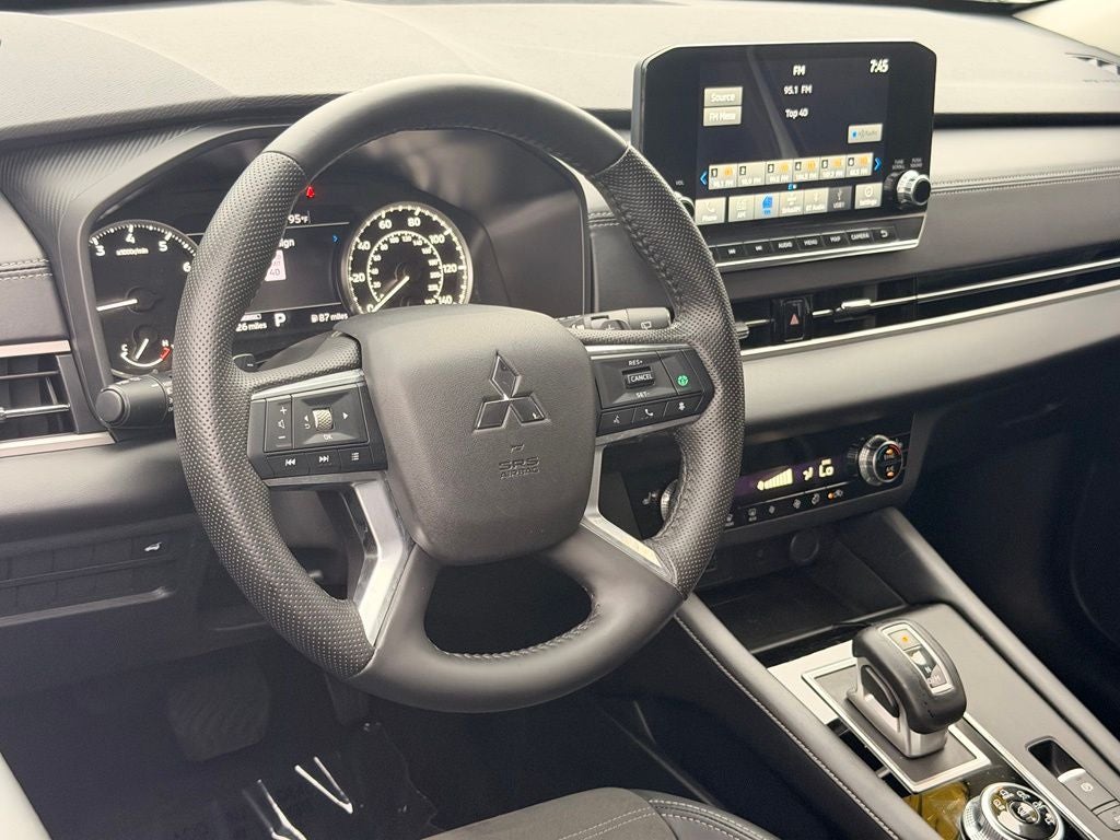 2024 Mitsubishi Outlander SE