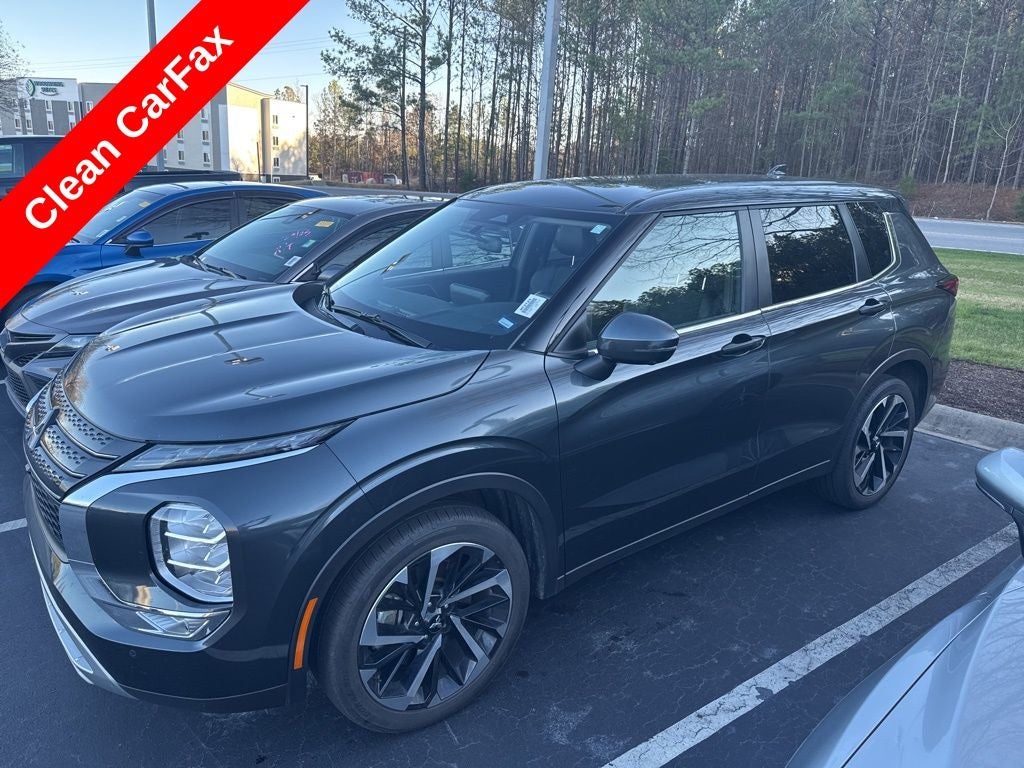 2024 Mitsubishi Outlander SE