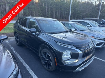 2024 Mitsubishi Outlander SE