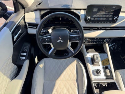 2024 Mitsubishi Outlander SEL Platinum Edition