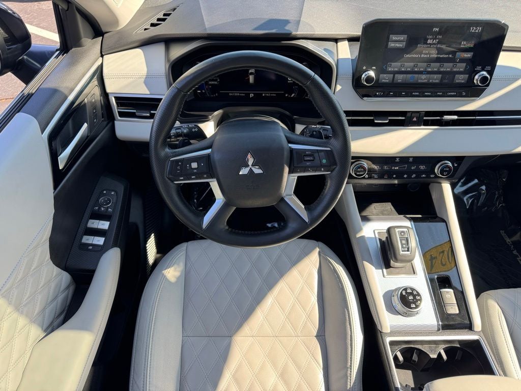 2024 Mitsubishi Outlander SEL Platinum Edition