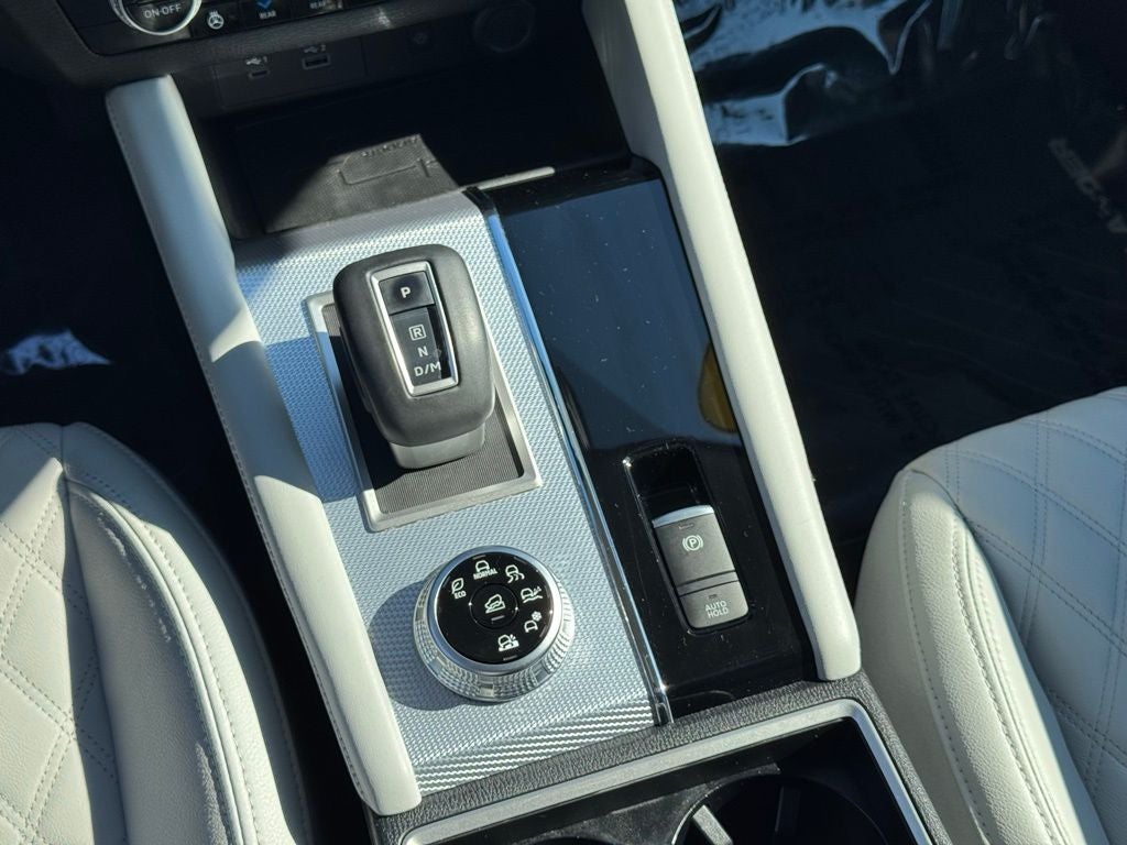 2024 Mitsubishi Outlander SEL Platinum Edition