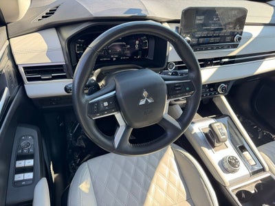 2024 Mitsubishi Outlander SEL Platinum Edition