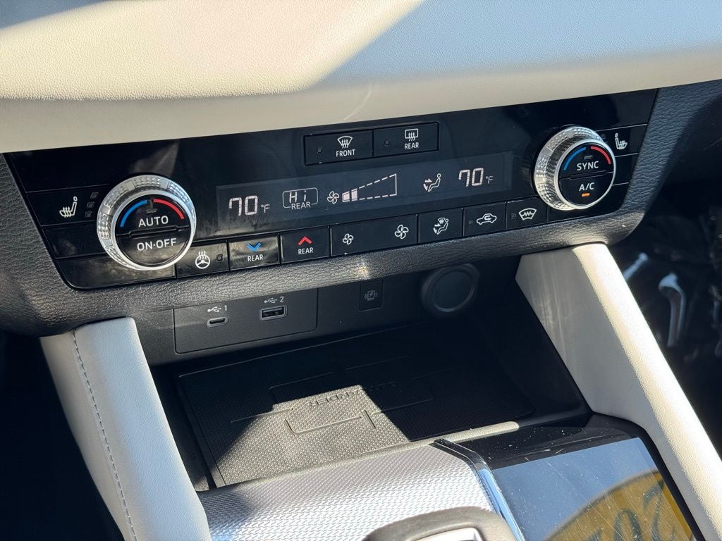 2024 Mitsubishi Outlander SEL Platinum Edition