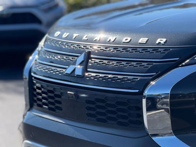 2024 Mitsubishi Outlander SEL Platinum Edition