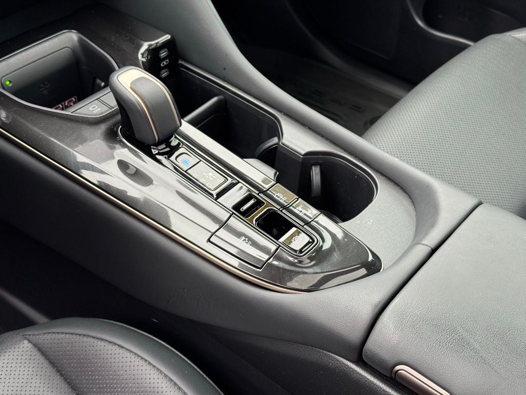 2025 Toyota Crown Signia Limited