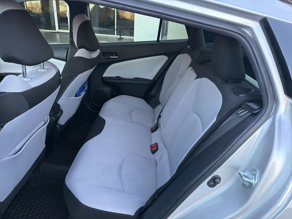 2021 Toyota Prius LE