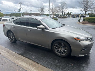 2017 Lexus ES 300h