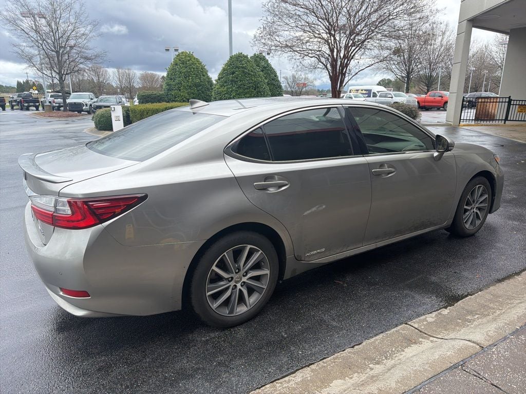 2017 Lexus ES 300h