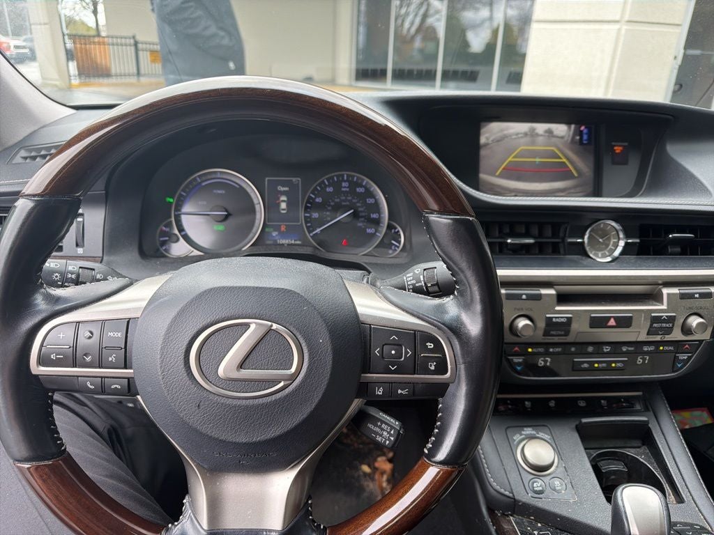 2017 Lexus ES 300h