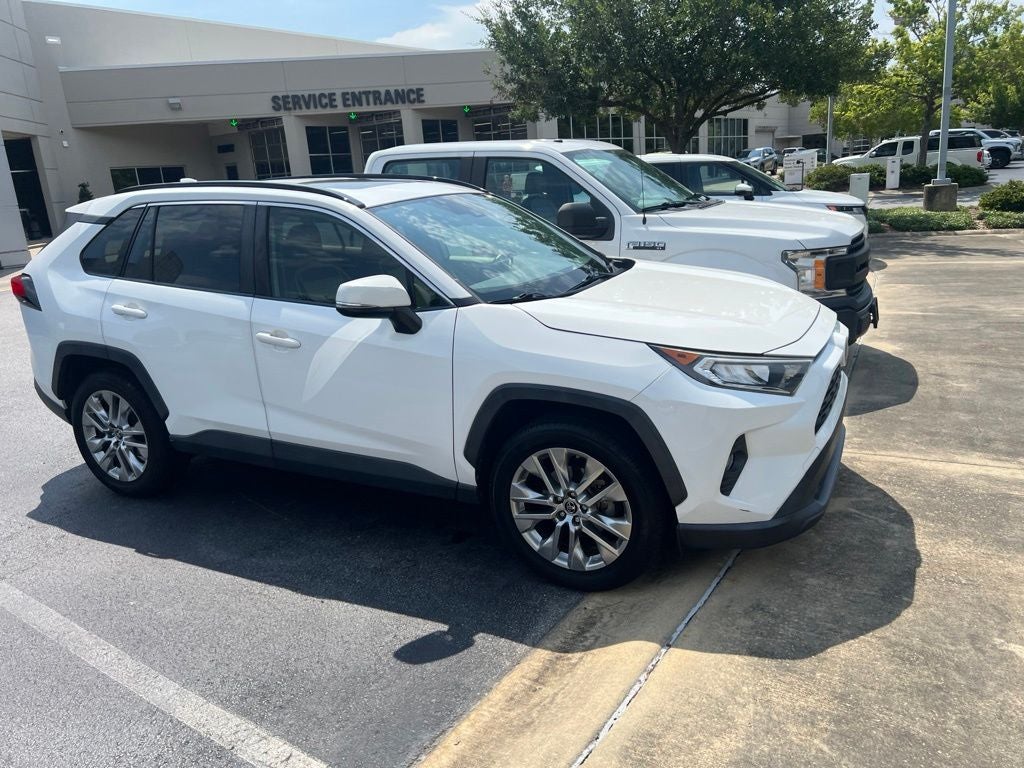 2019 Toyota RAV4 XLE Premium