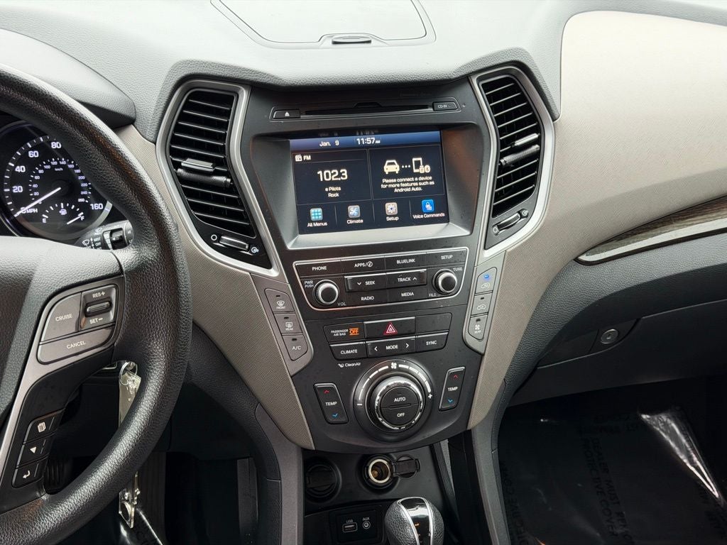 2017 Hyundai Santa Fe SE
