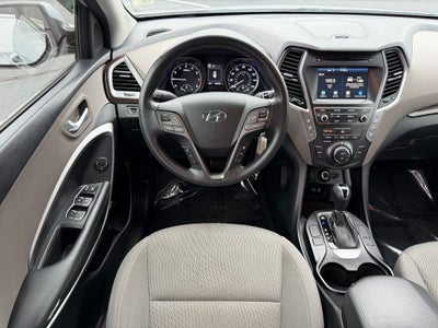 2017 Hyundai Santa Fe SE