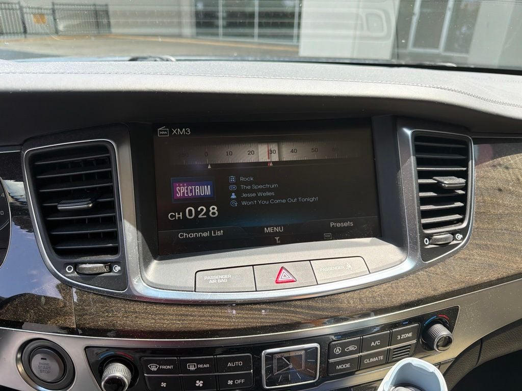2016 Hyundai Equus Signature