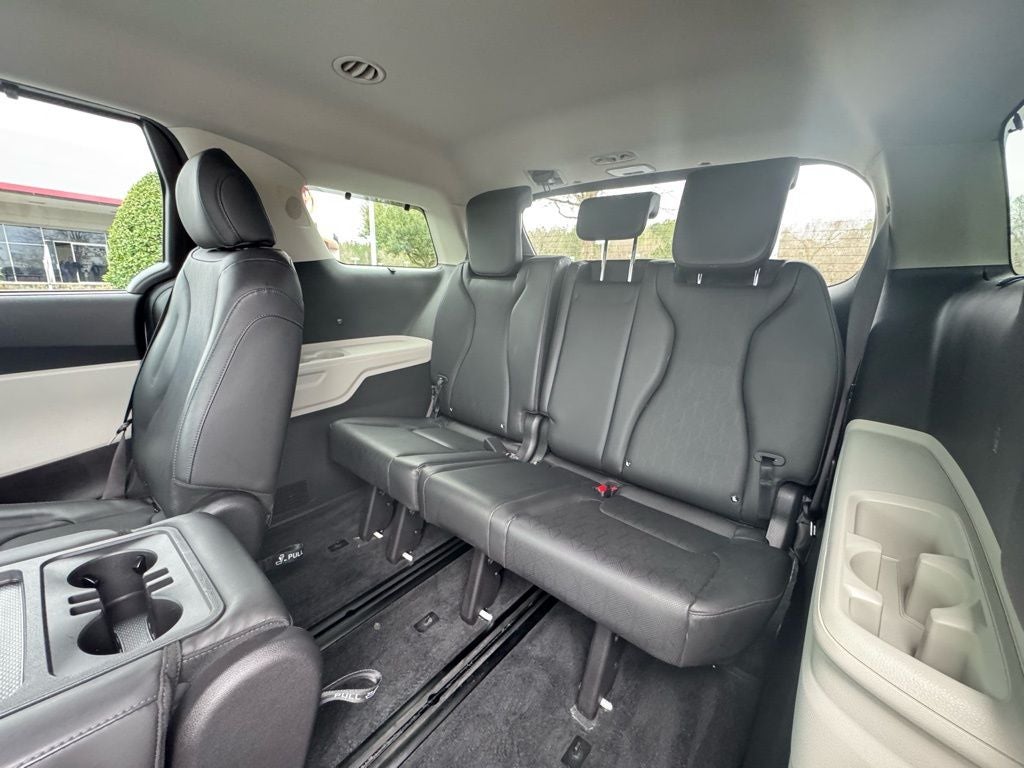 2022 Kia Carnival SX