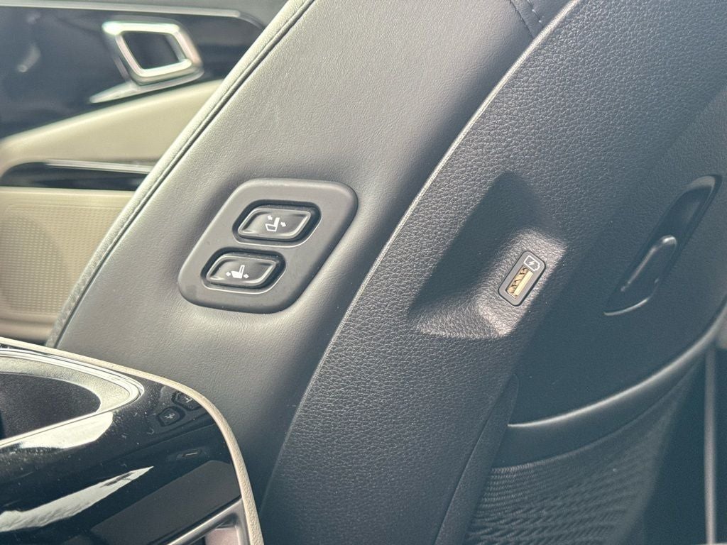 2022 Kia Carnival SX