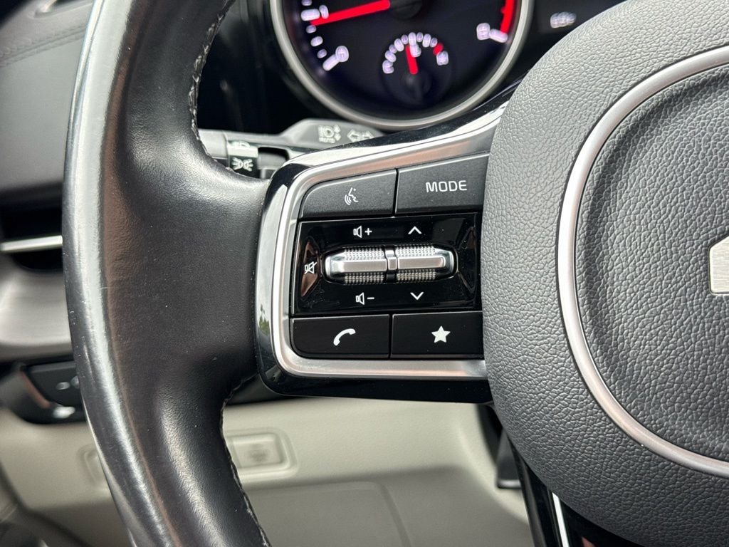 2022 Kia Carnival SX